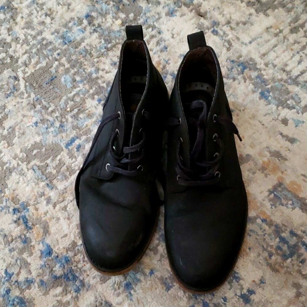 Perry Ellis Black Chukka Boots